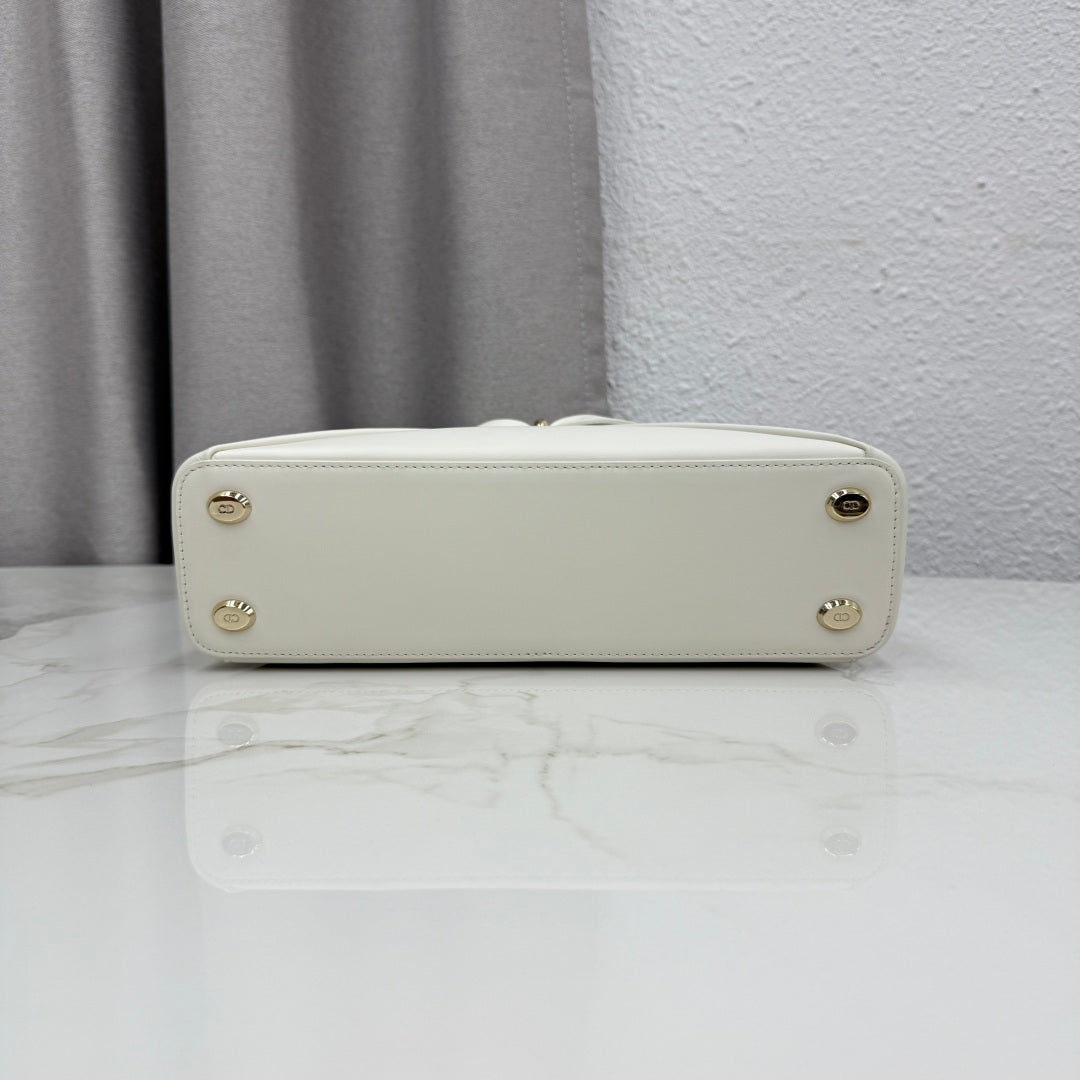 Dior Bow Tote White Hardware DO0737 - Image 2