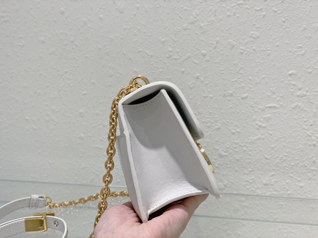 9011 30 montaigne east west white shoulder bag cross body bags
