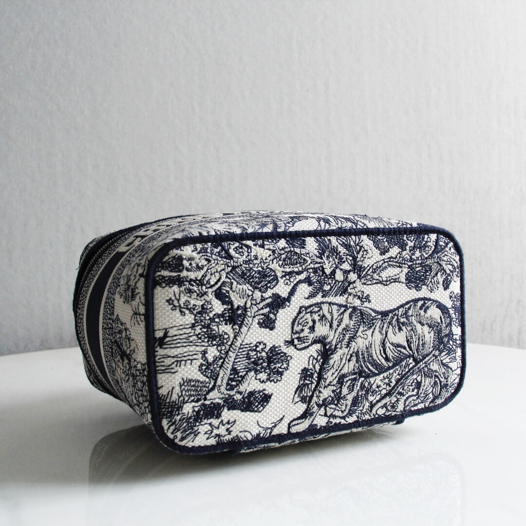 9012 travel blue cosmetic case womens makeup bag embroidery
