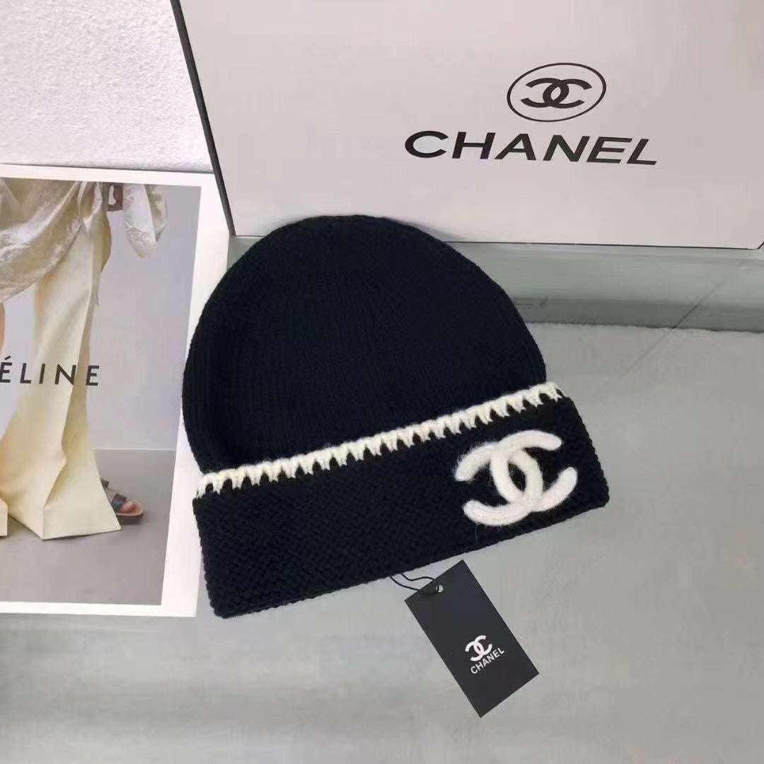 cha fluffy hat black m240623
