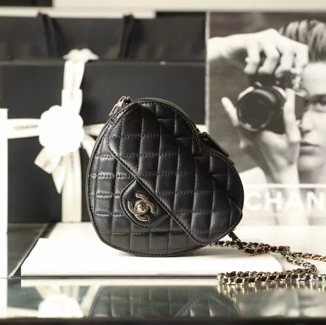 as3191 cha heart bag 22s black crossbody bag