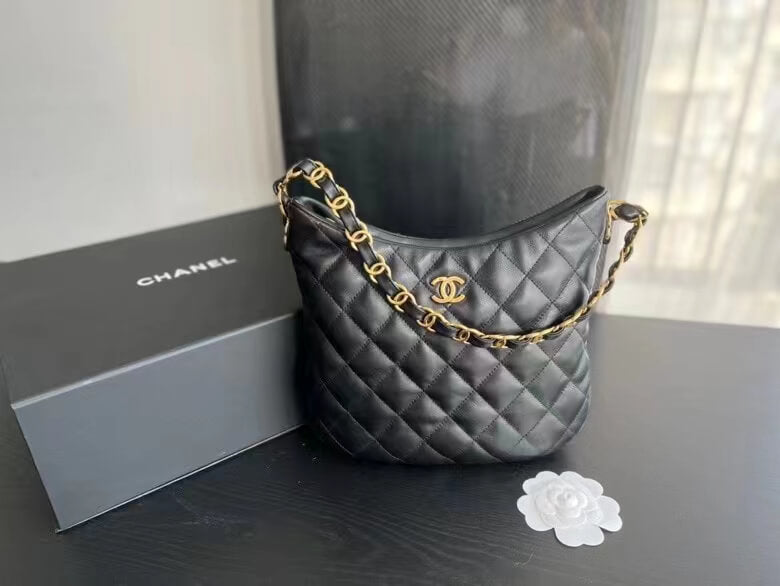 as3217 cha hobo bag with chunky chain strap large 22s lambskin black