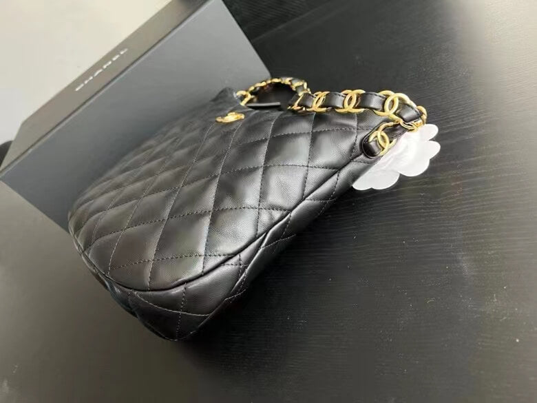 as3217 cha hobo bag with chunky chain strap large 22s lambskin black