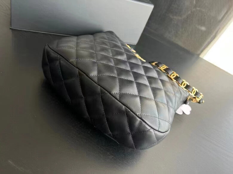 as3217 cha hobo bag with chunky chain strap large 22s lambskin black