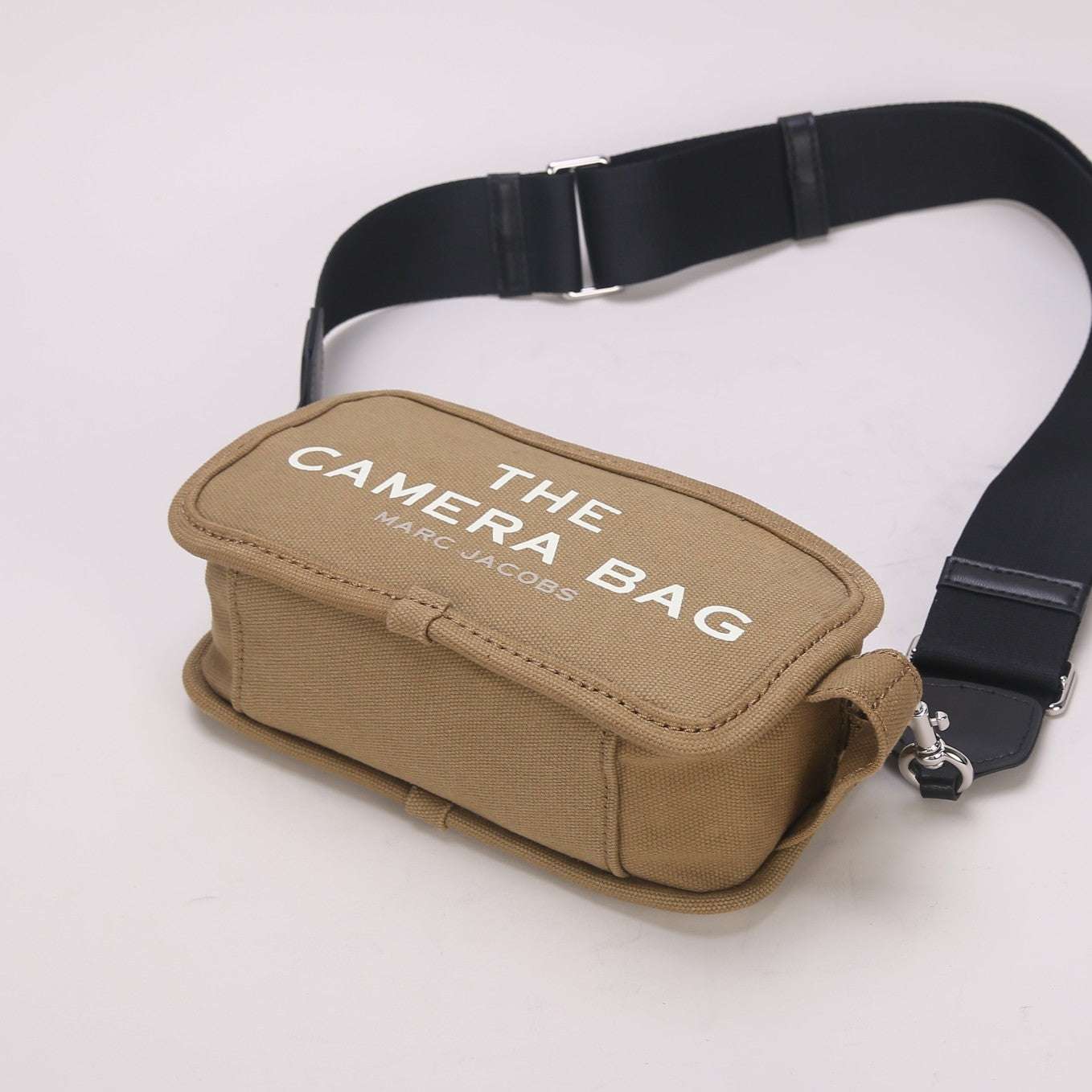 mj the camera bag brown