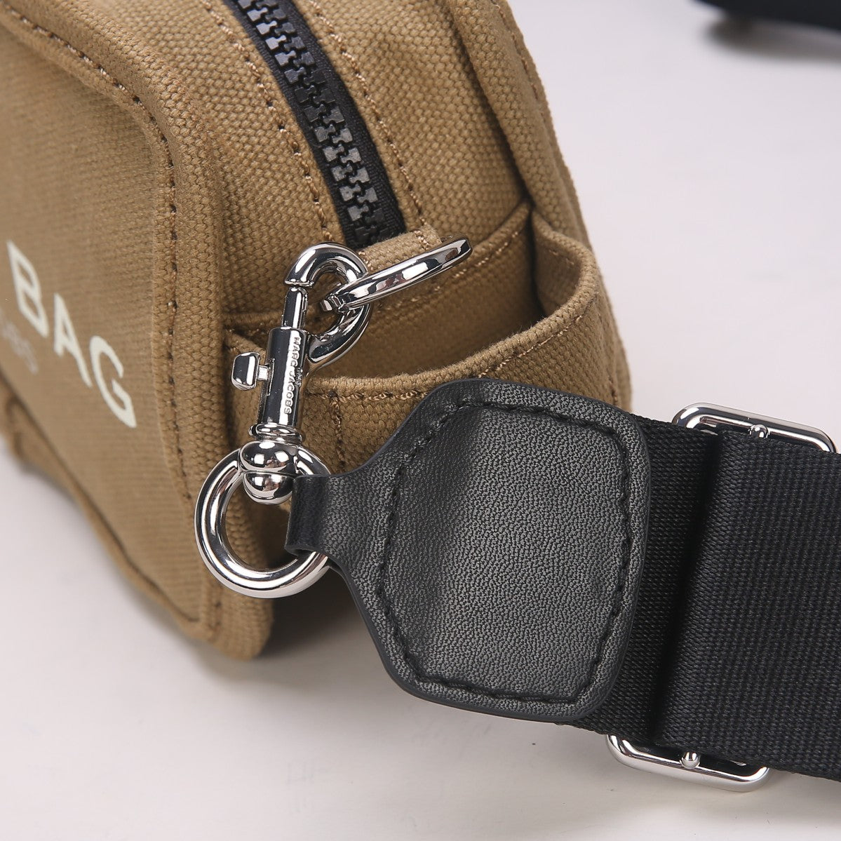 mj the camera bag brown