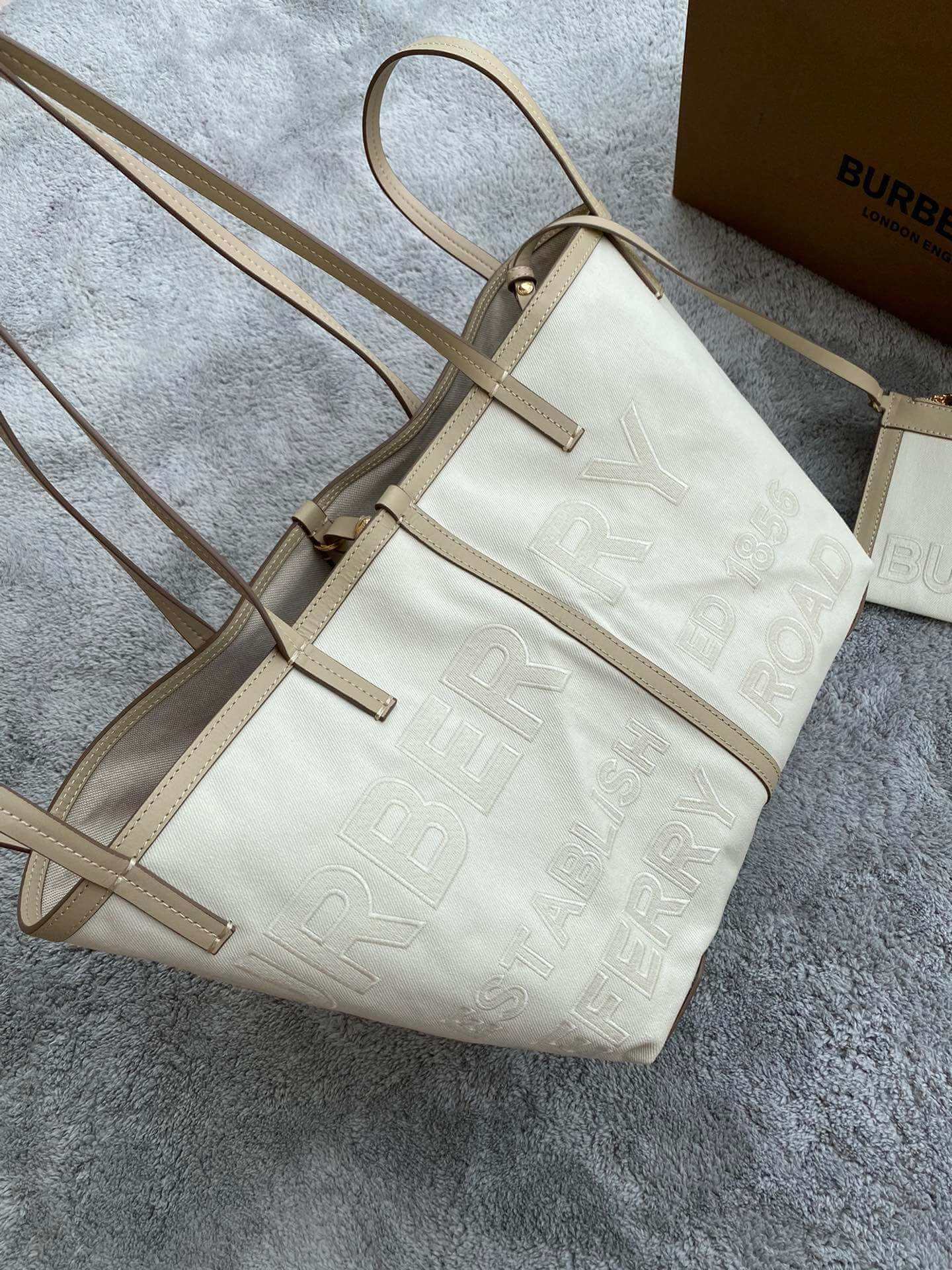 burberry tote canvas handbag off white 650678