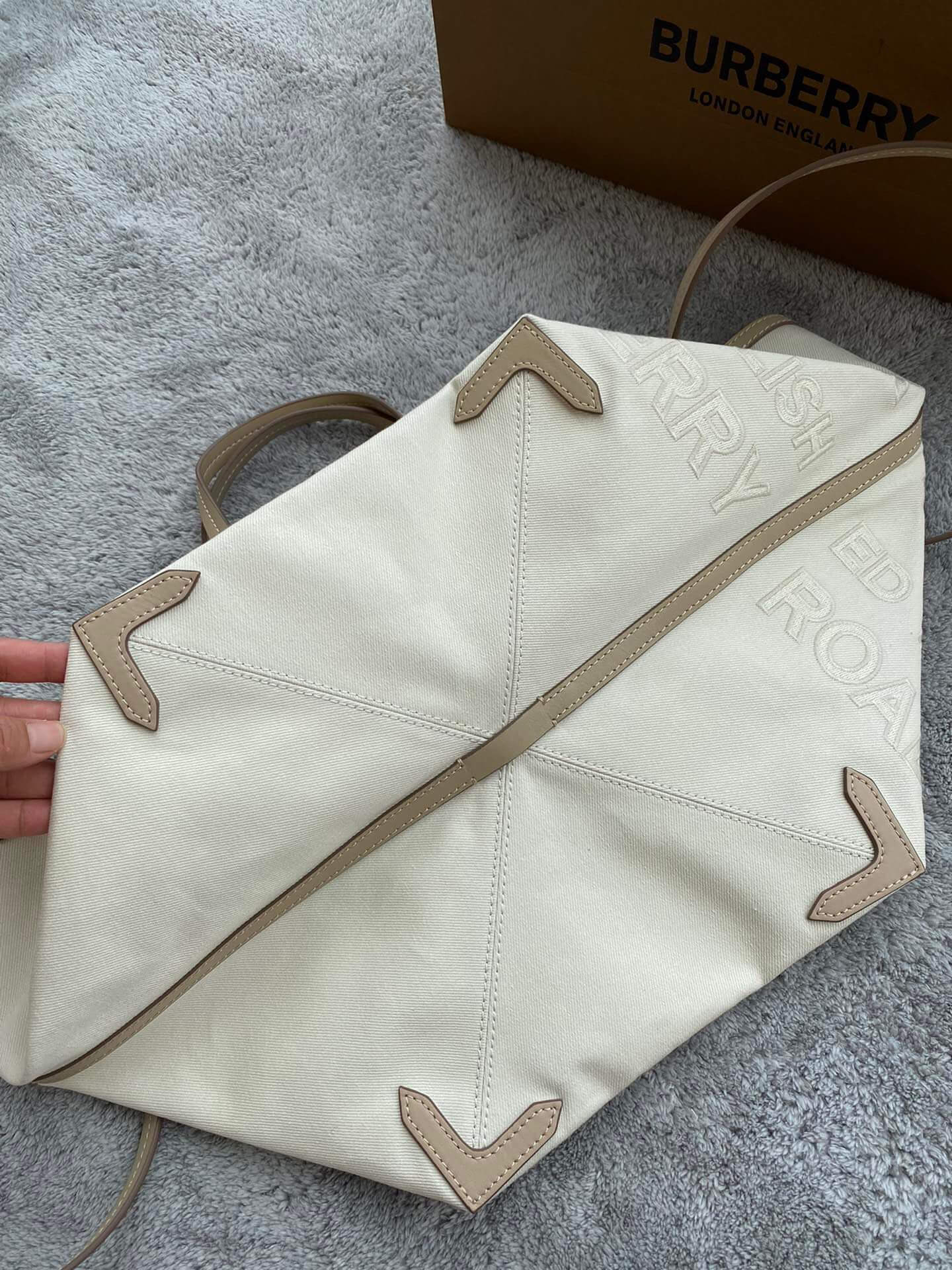 burberry tote canvas handbag off white 650678