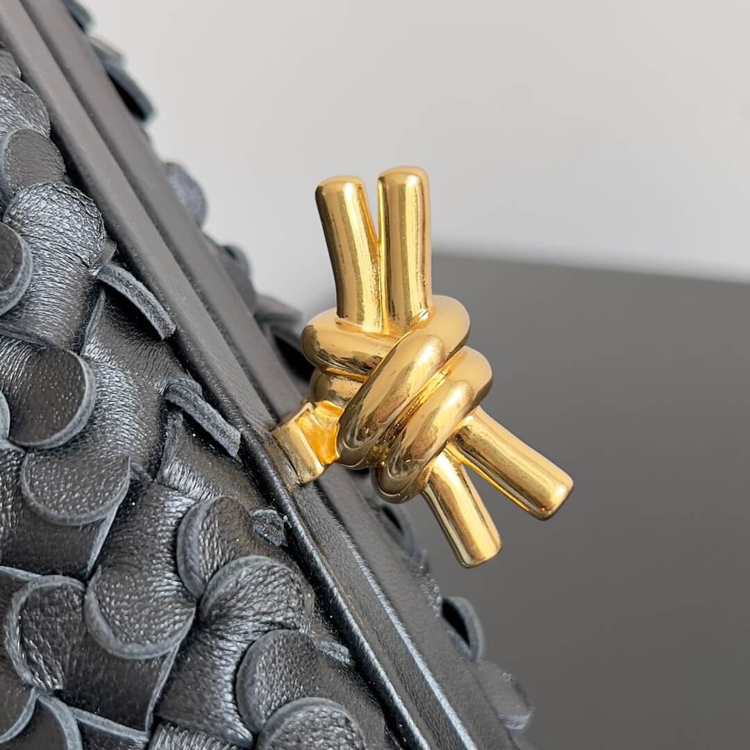 bv knot clutch bag 717622 black