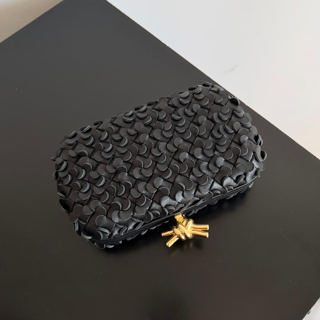 bv knot clutch bag 717622 black