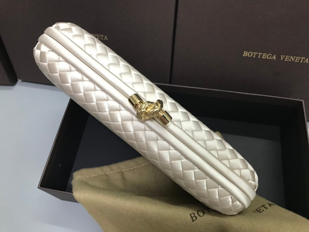 bv stretch box knot clutch bag 754783 nude