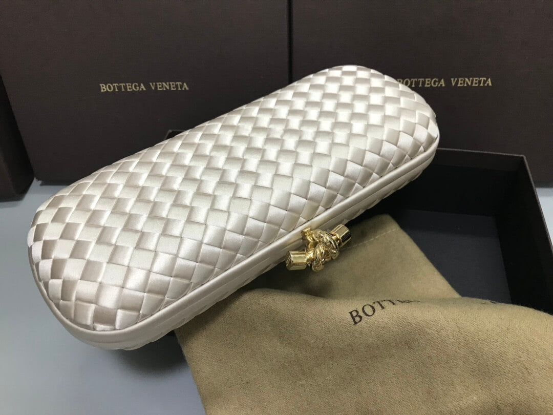 bv stretch box knot clutch bag 754783 nude