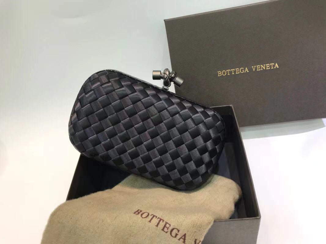 bv knot clutch bag 717633 black