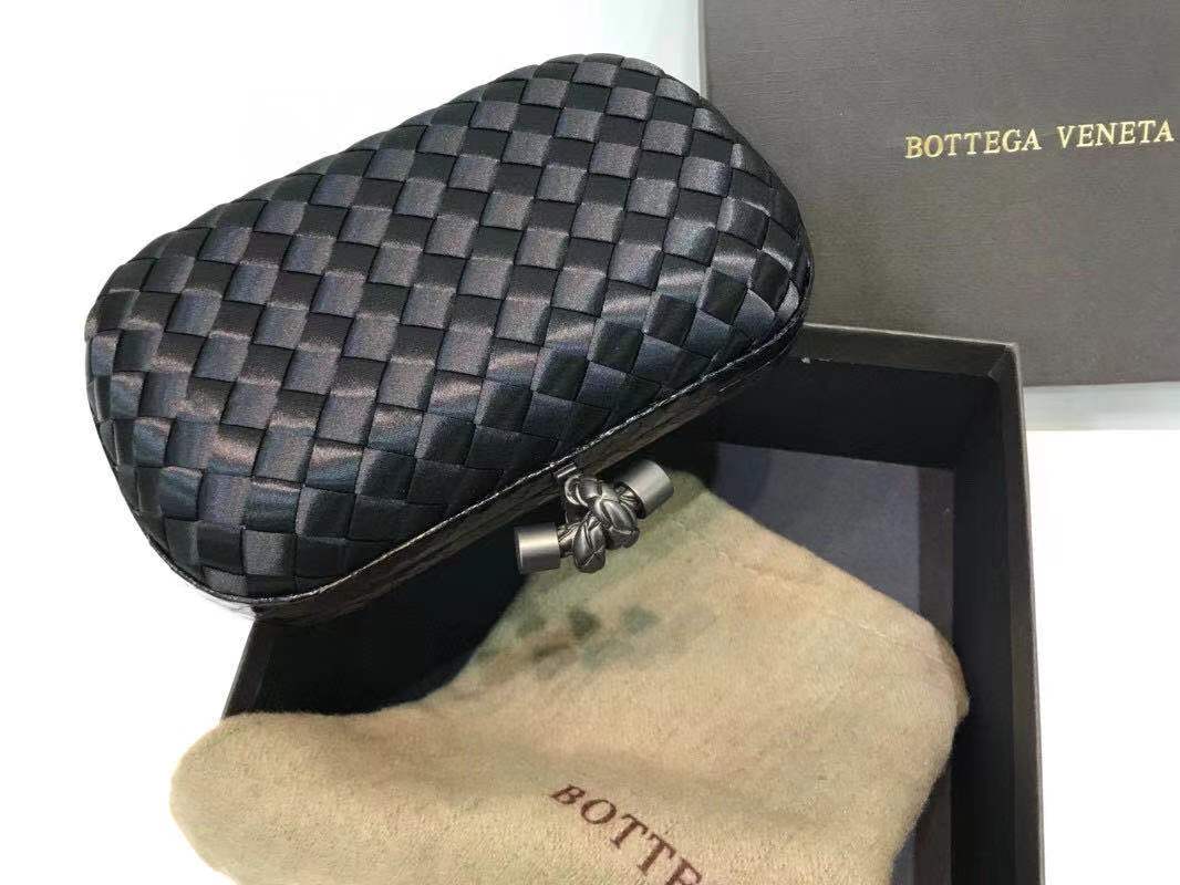 bv knot clutch bag 717633 black