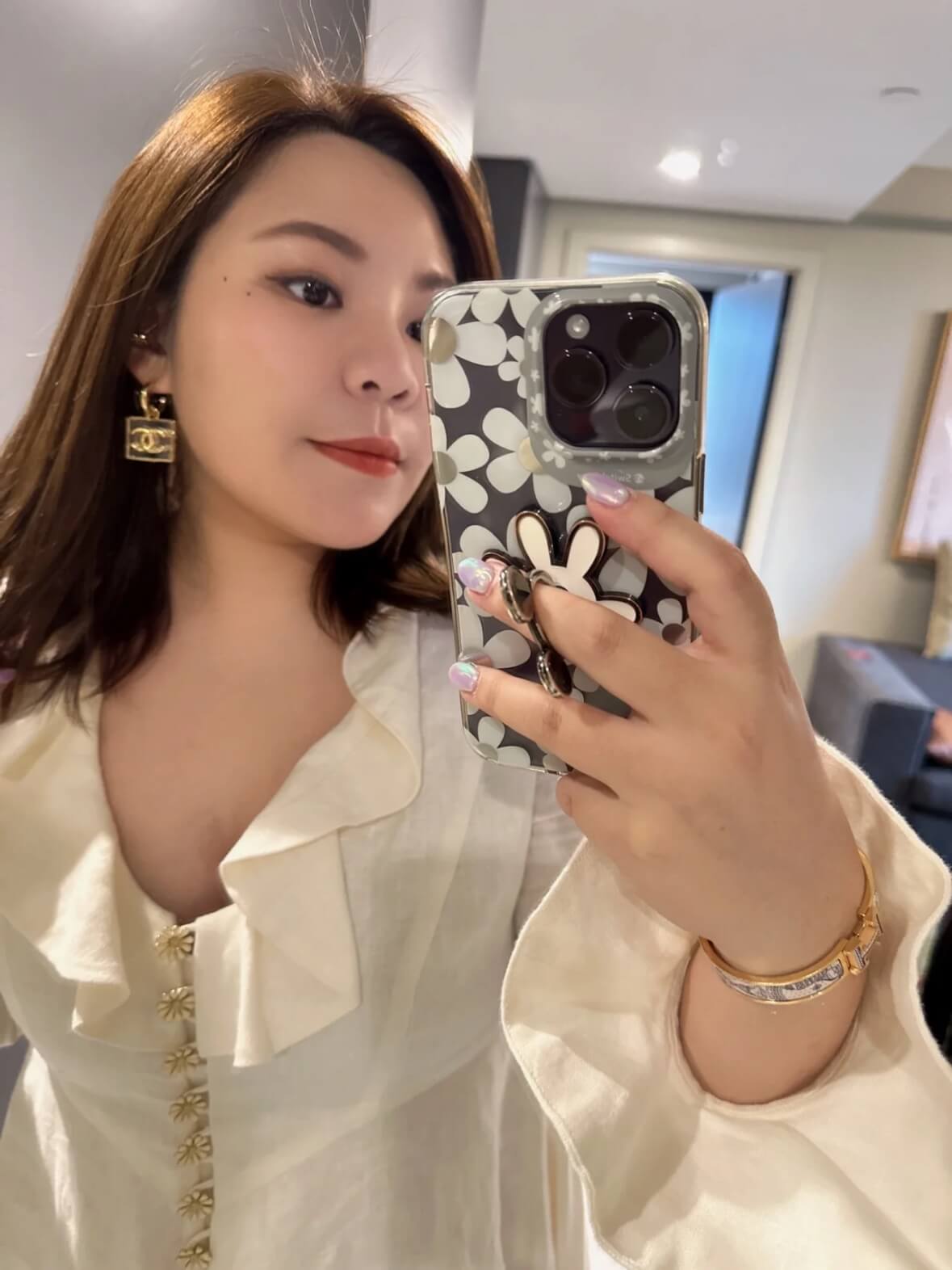 cha 23s transparent acrylic square earrings