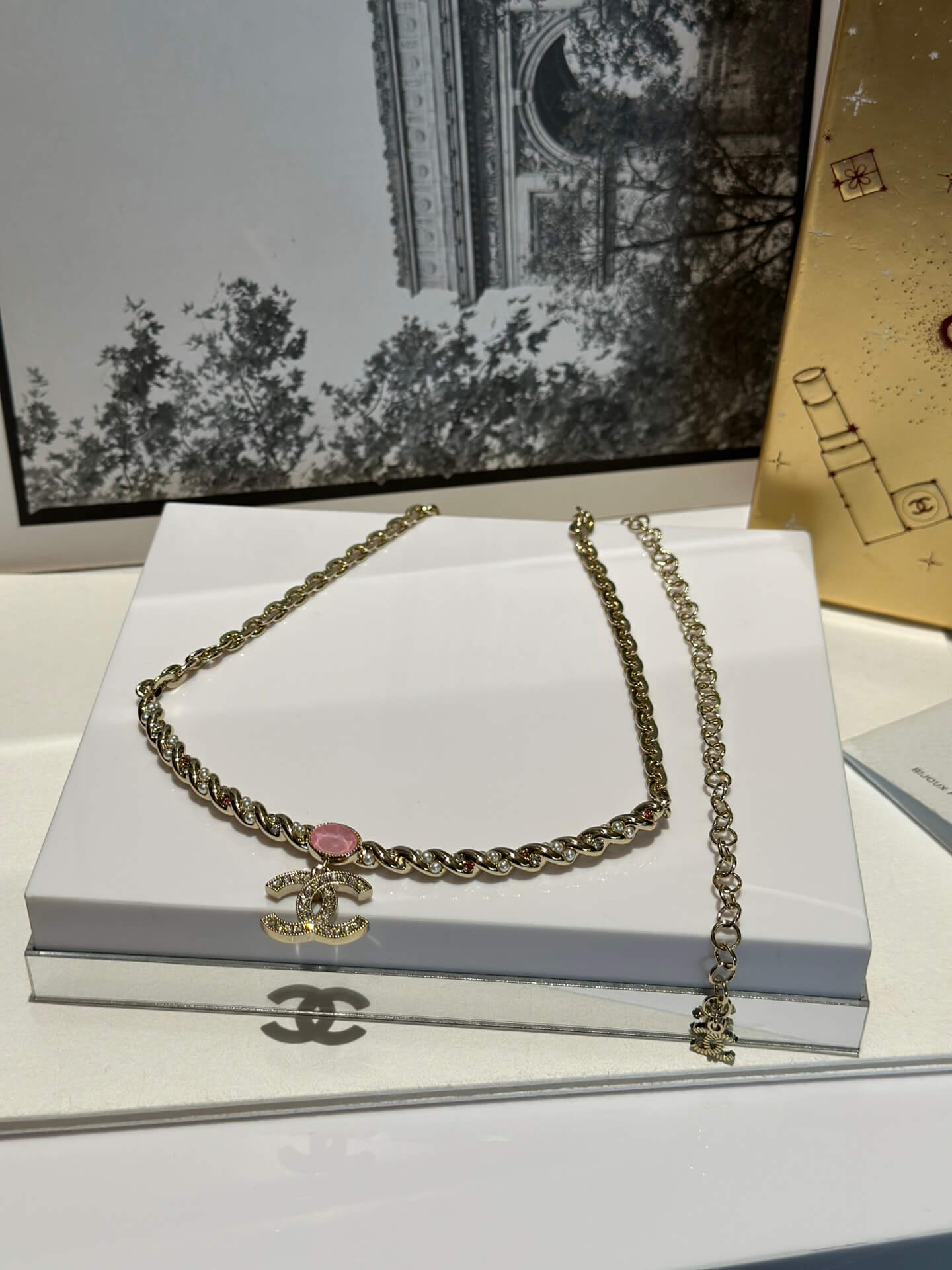 cha exquisite premium twisted pink diamond pearl double c collar xlc40