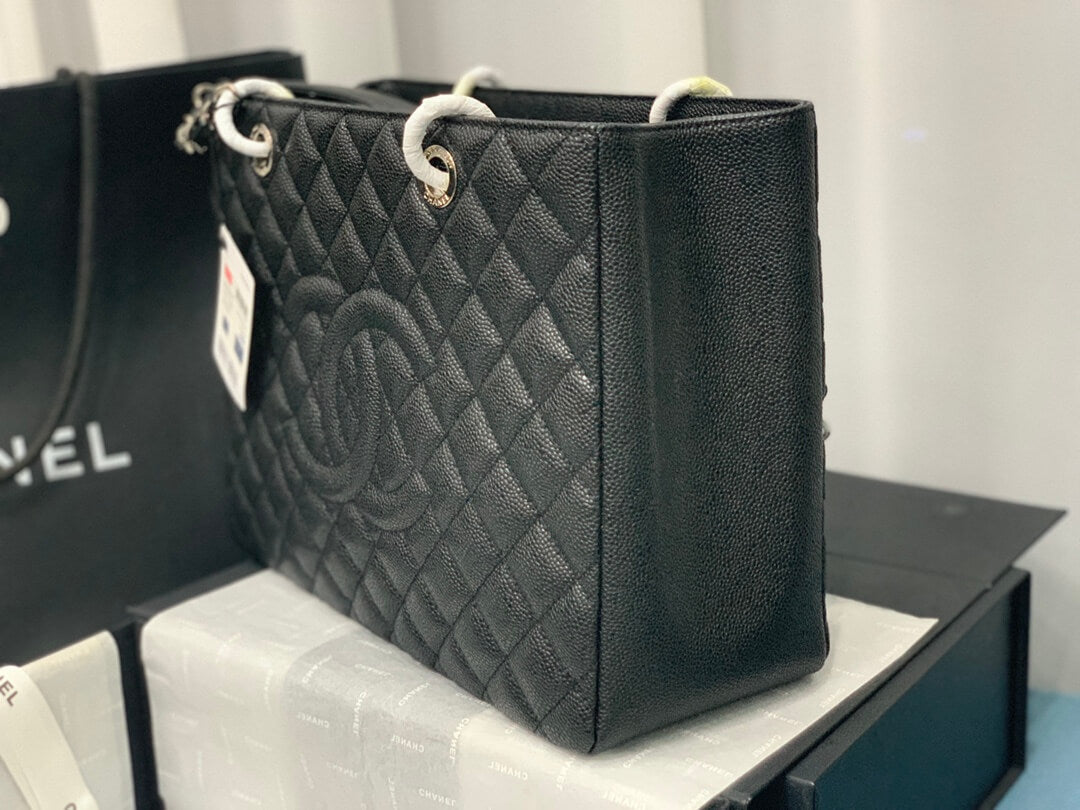 black shoulder bag silver caviar