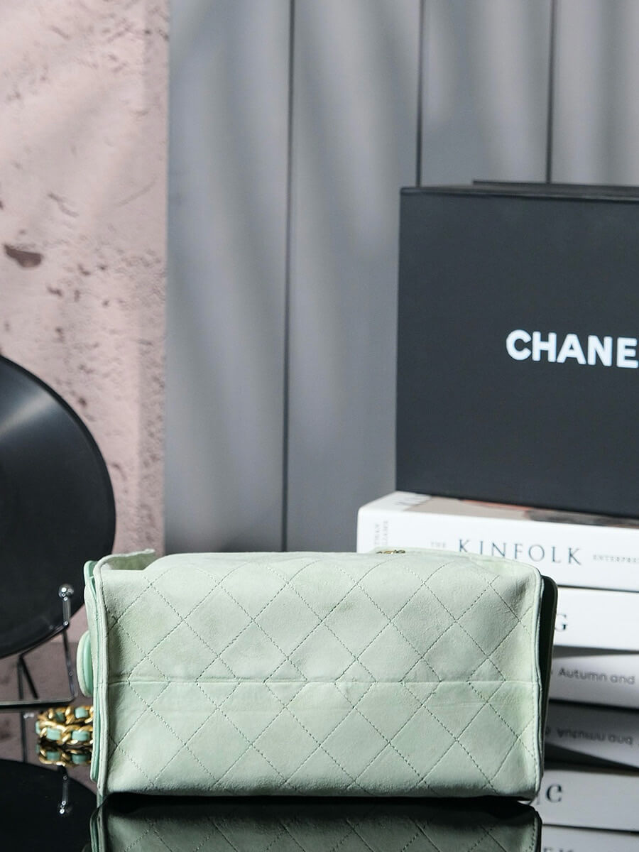 CHA 25 SMALL HANDBAG AS5293 Green Suede Leather