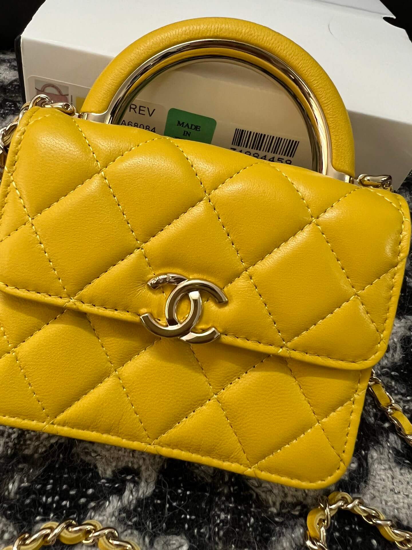 cha 68084 handbag shoulder bag cross body bags yellow lambskin