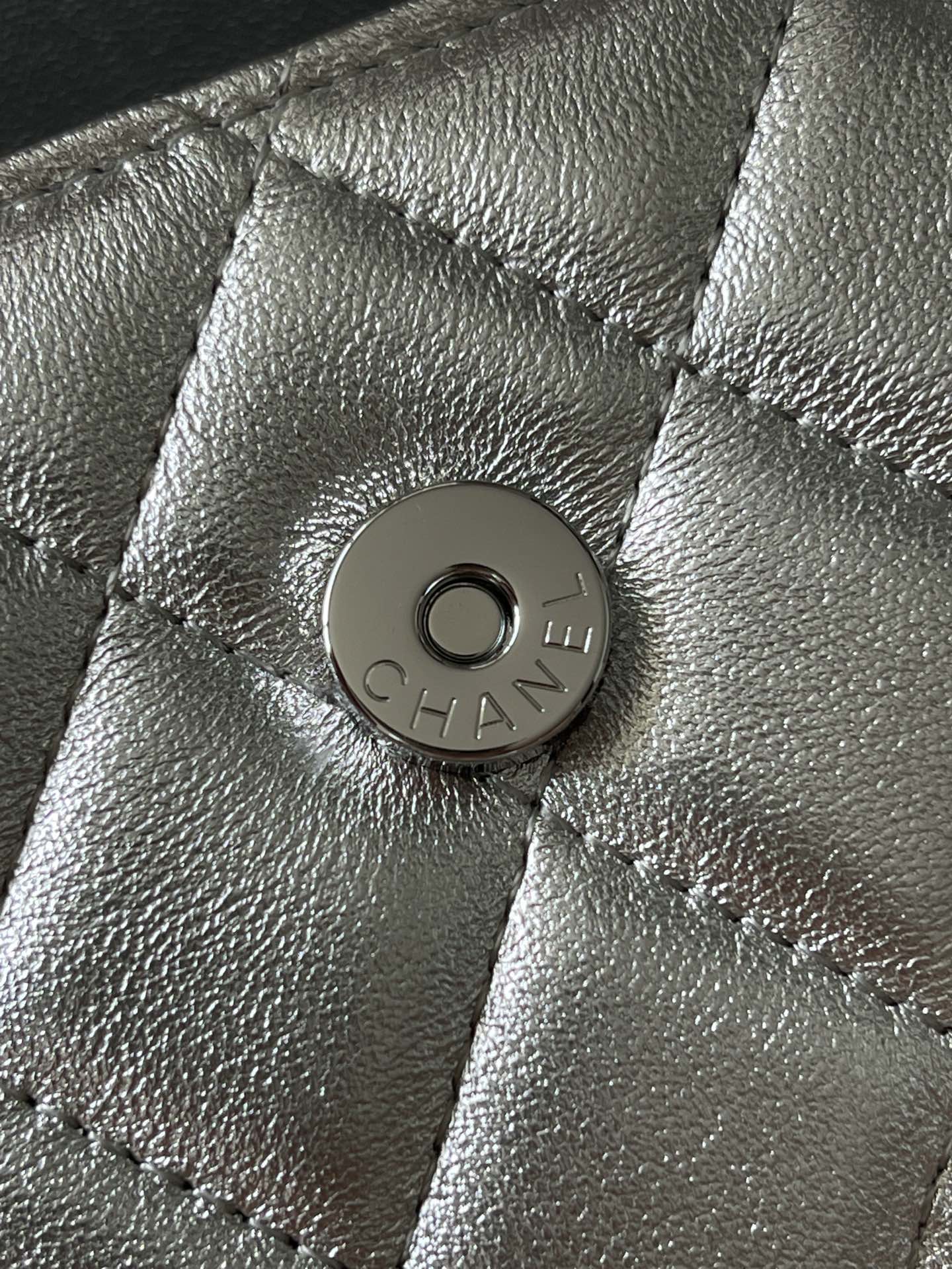 CHA Silver crossbody bag goatskin AS3238