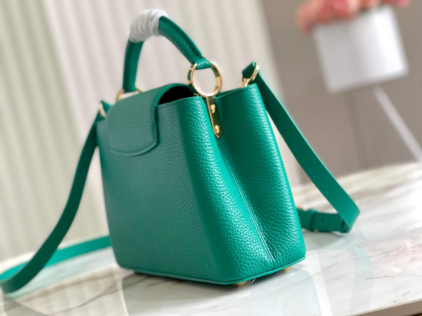 m57219 m48865 capucines bb shoulder handbag green