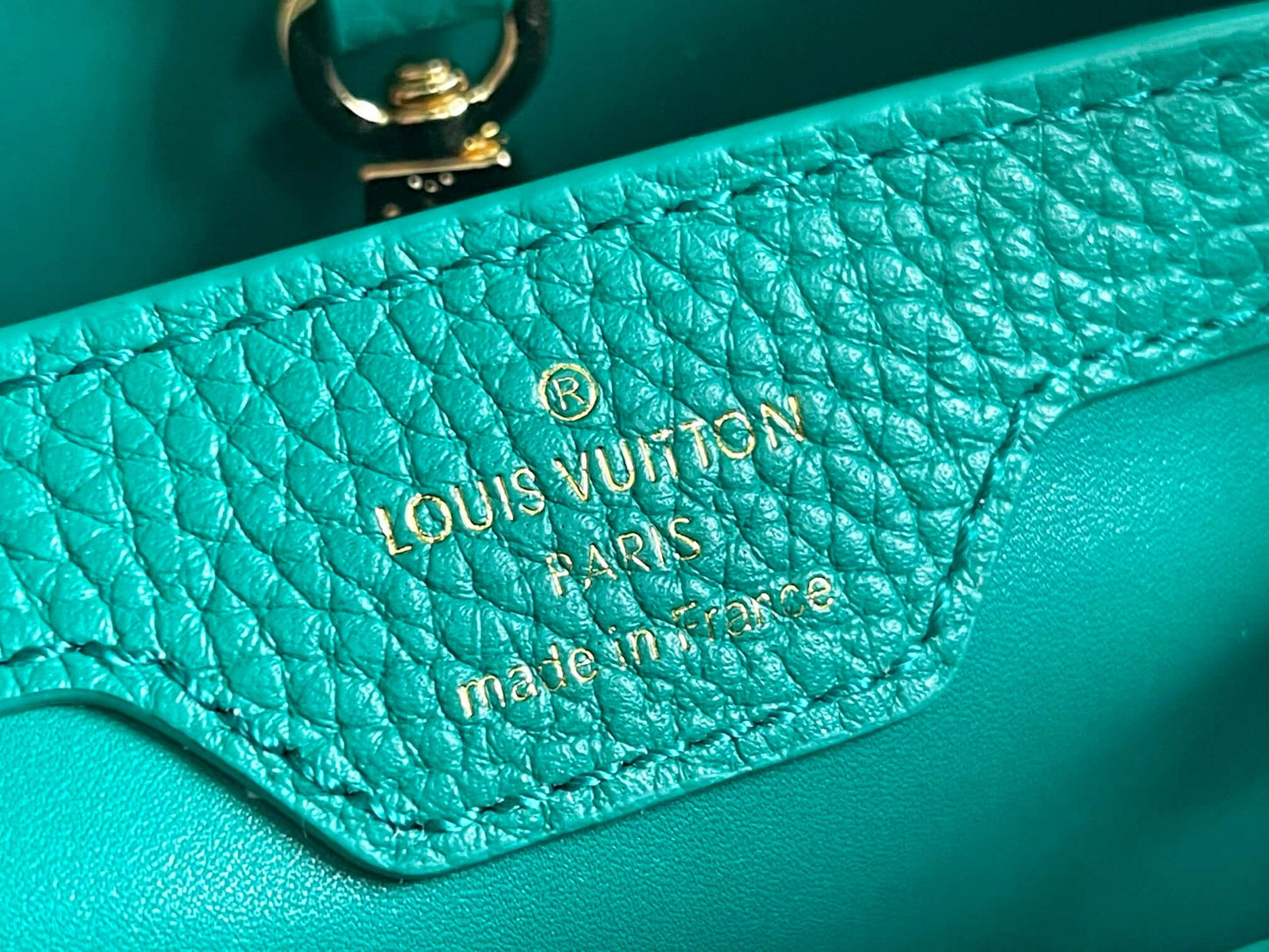 m57219 m48865 capucines bb shoulder handbag green