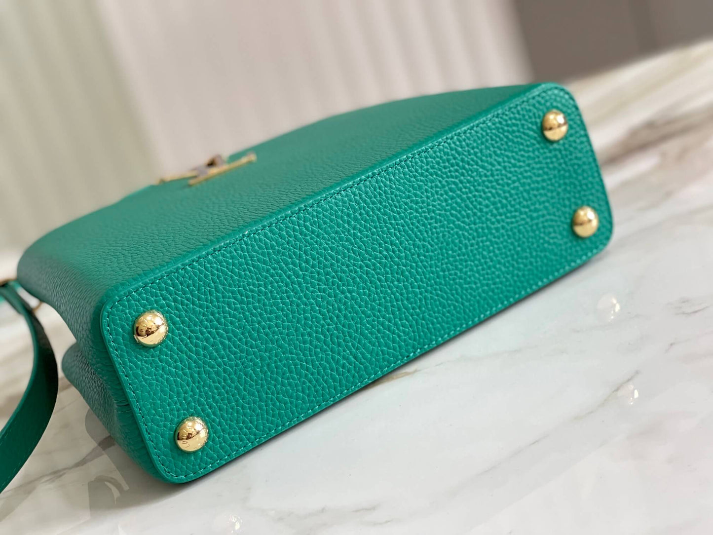 m57219 m48865 capucines bb shoulder handbag green