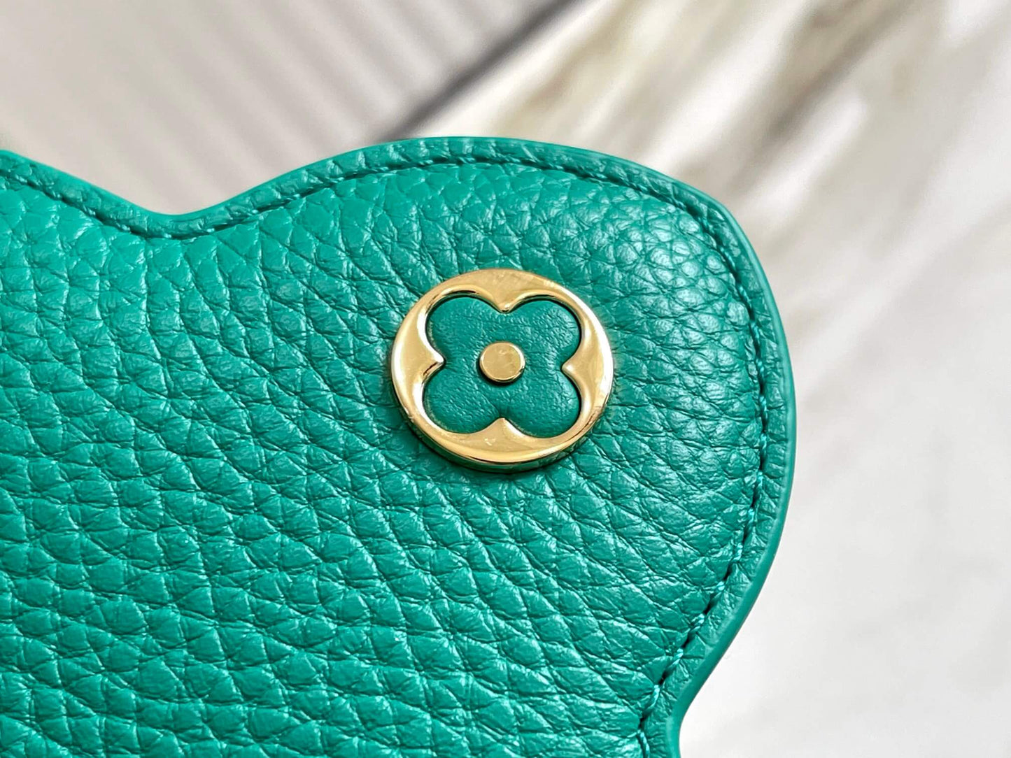 m57219 m48865 capucines mini shoulder handbag green