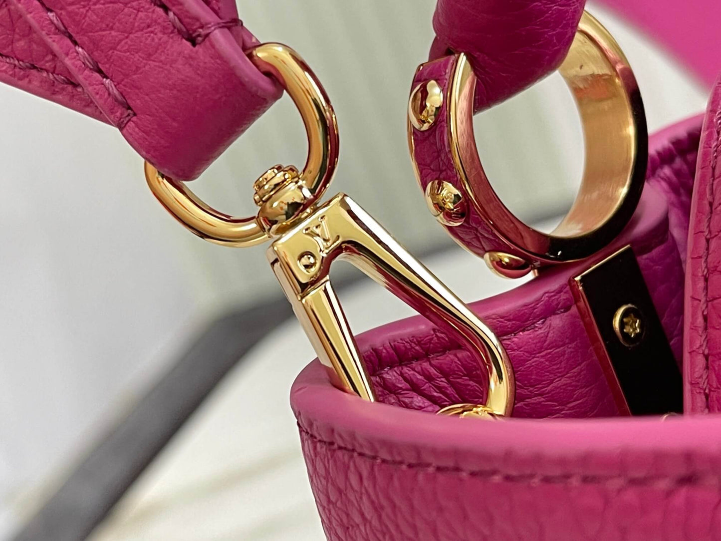 m56984 m48865 capucines mini shoulder handbag rose red