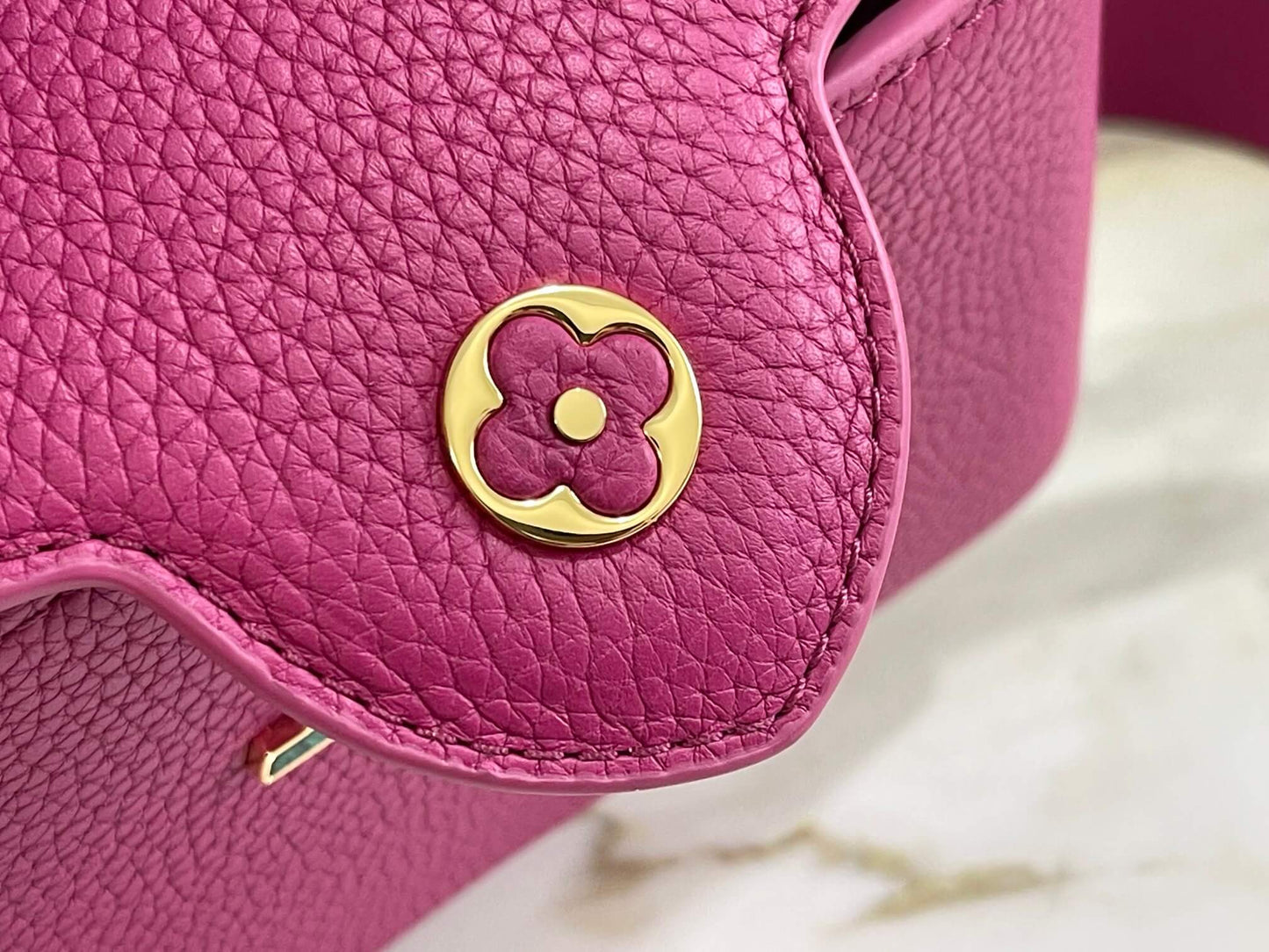m56984 m48865 capucines mini shoulder handbag rose red