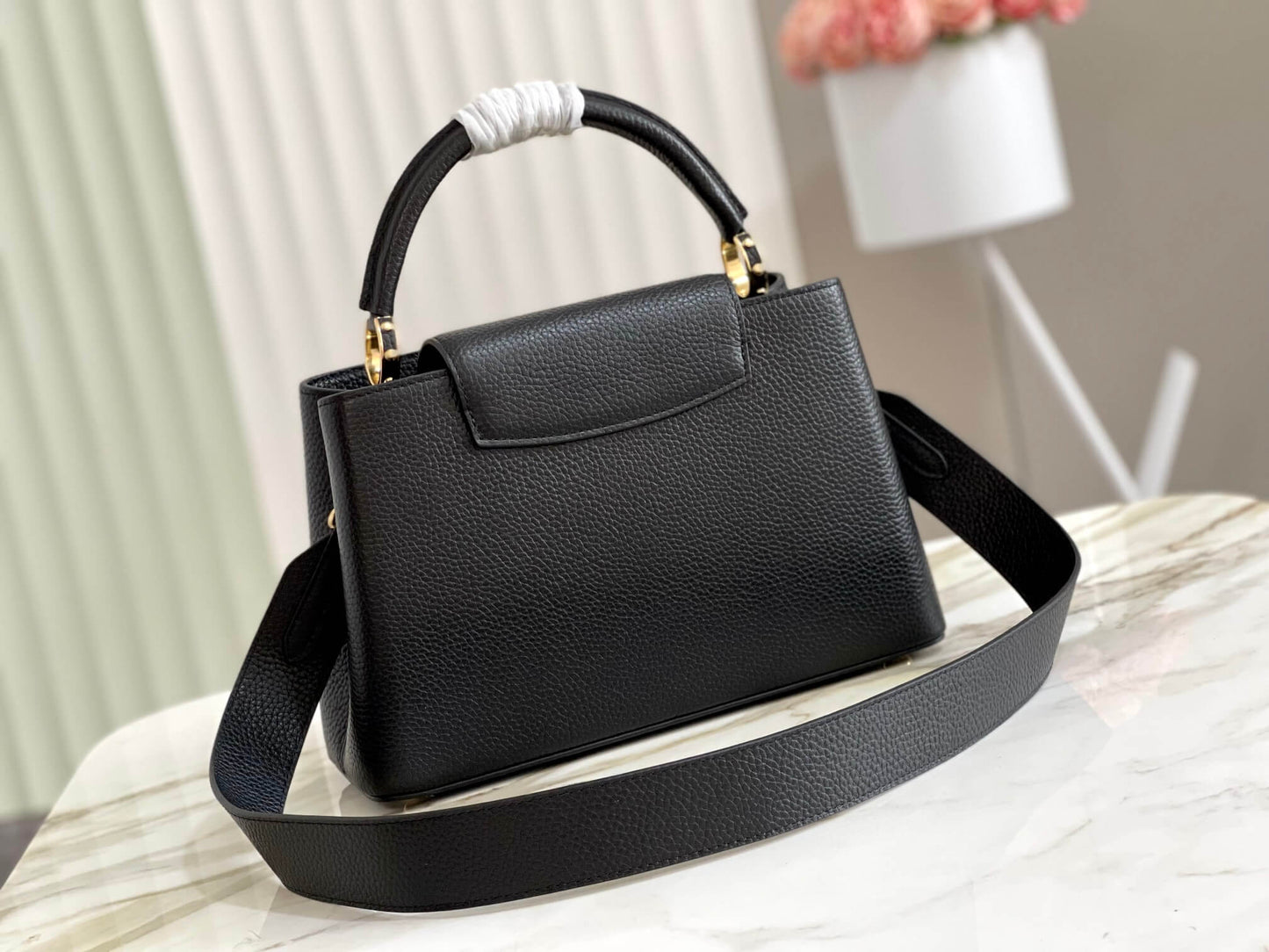 m59066 m48865 capucines bb shoulder handbag black