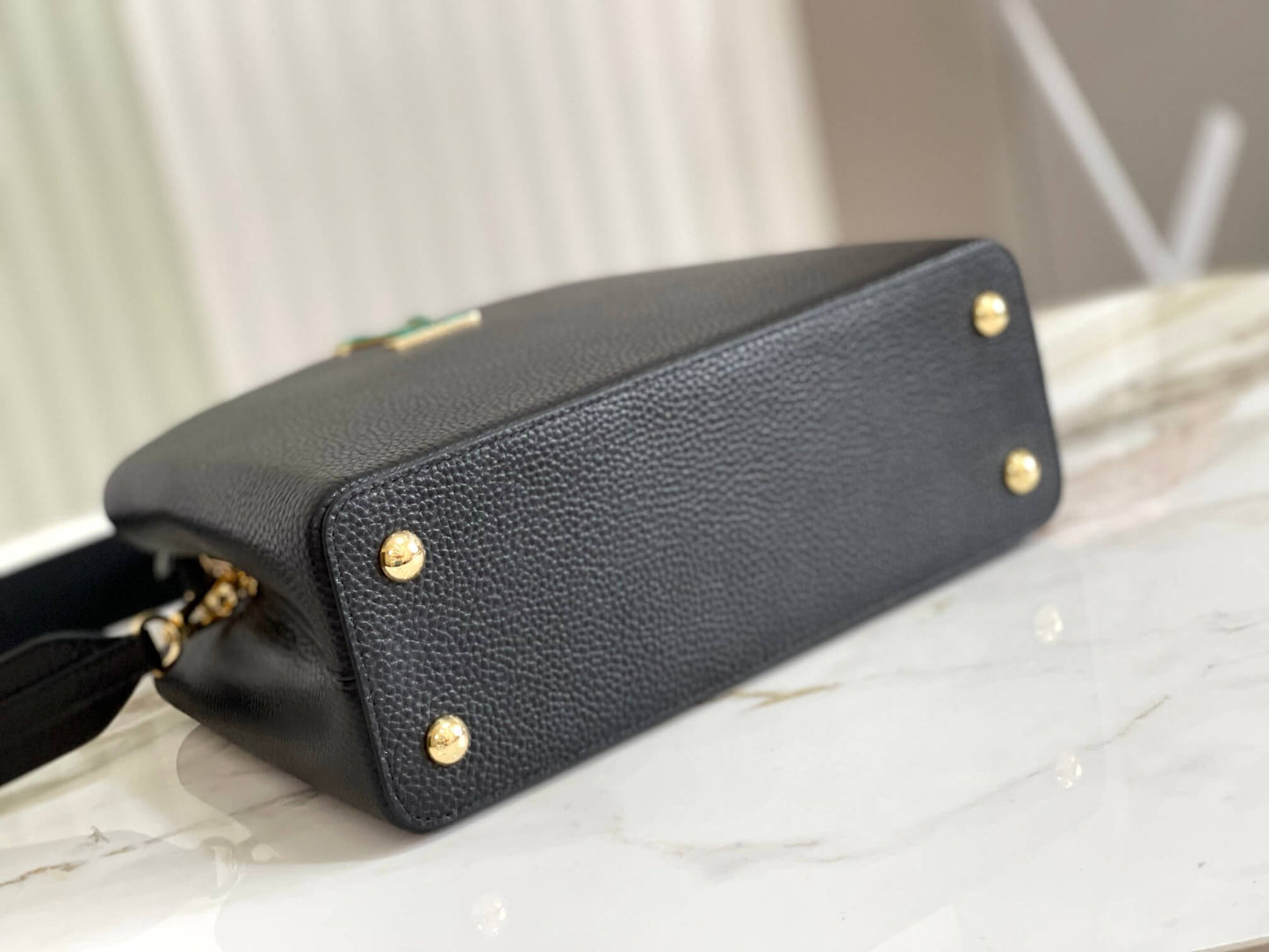 m59066 m48865 capucines bb shoulder handbag black