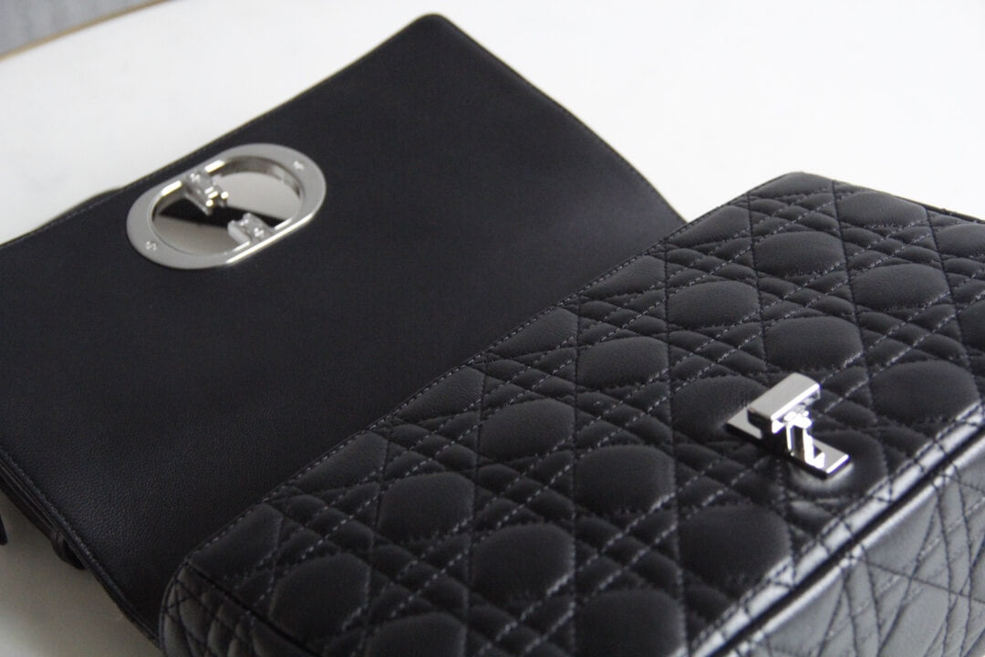 do 2023 caro black silver real leather sling shoulder bag