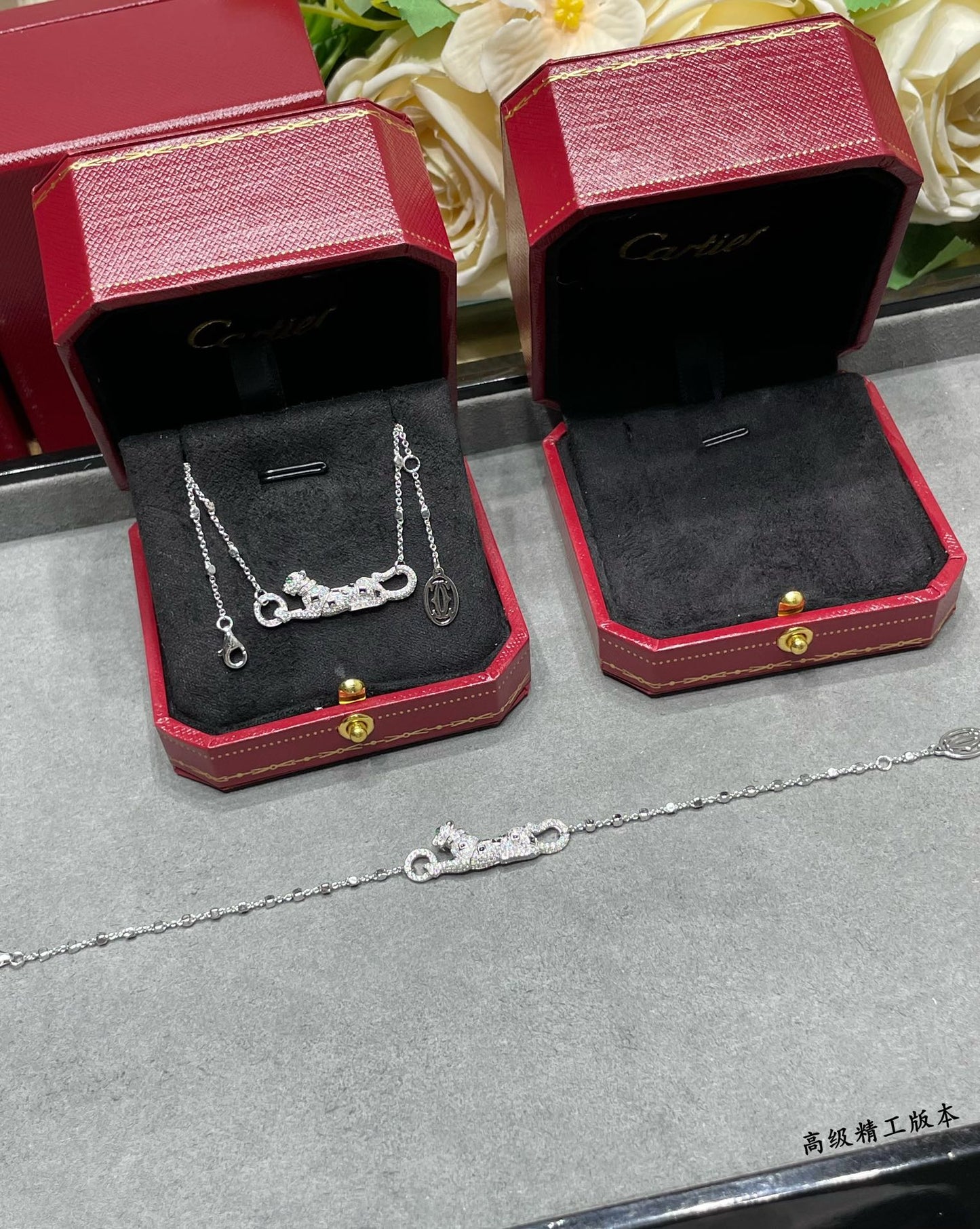 Cartier Spotted Leopard Bracelet Silver MLD15260