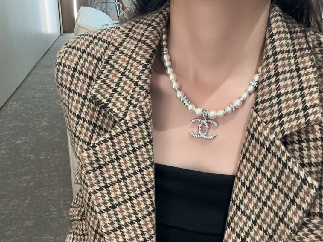 chanel fashion versatile double c pendant pearl necklace xlc24