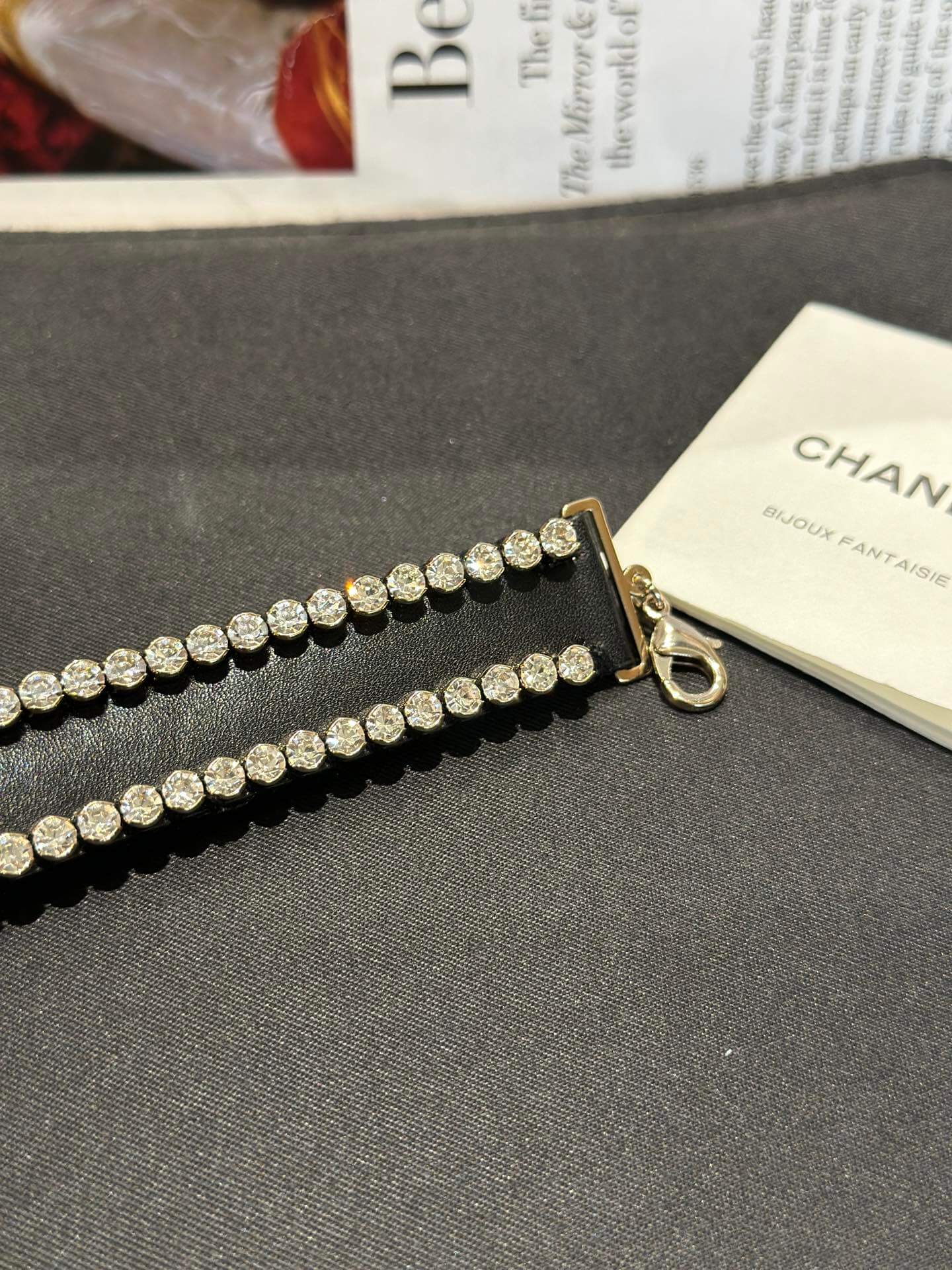 chanel small fragrance black leather inlaid diamond fashion versatile mesh red neckchain xlc18
