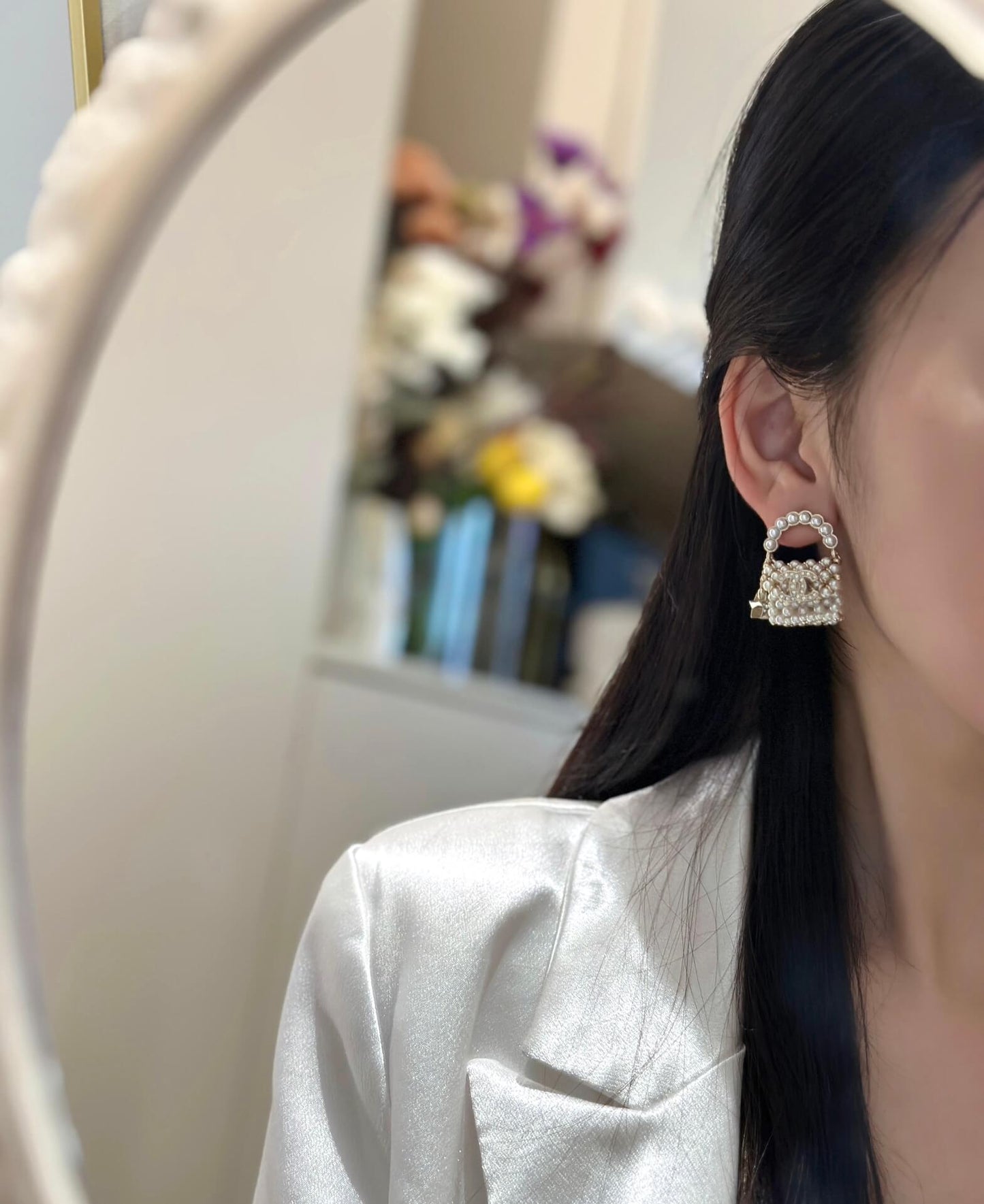 chanels new pearl woven bag star double c earrings ehc3