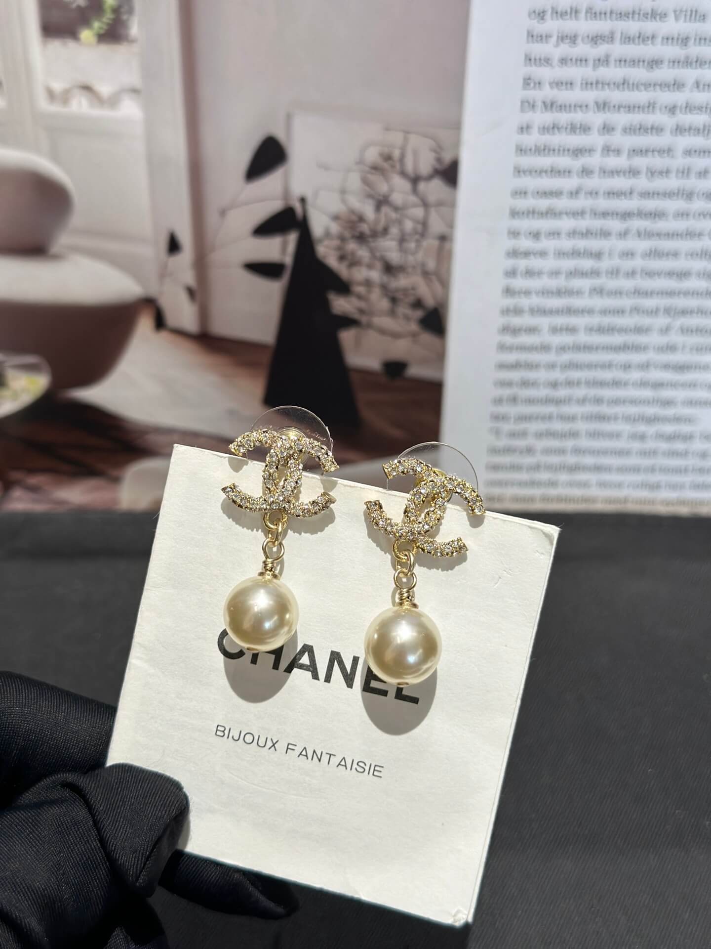 chanels high end sense niche new trendy pearl pendant earrings ehc2