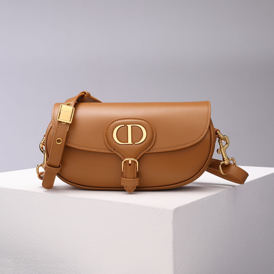 d2029 bobby east west subaxillary bag dirty brown cowhide bobby