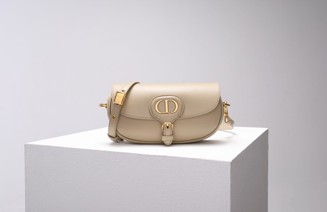 d2029 bobby east west subaxillary bag dirty light grey cowhide bobby