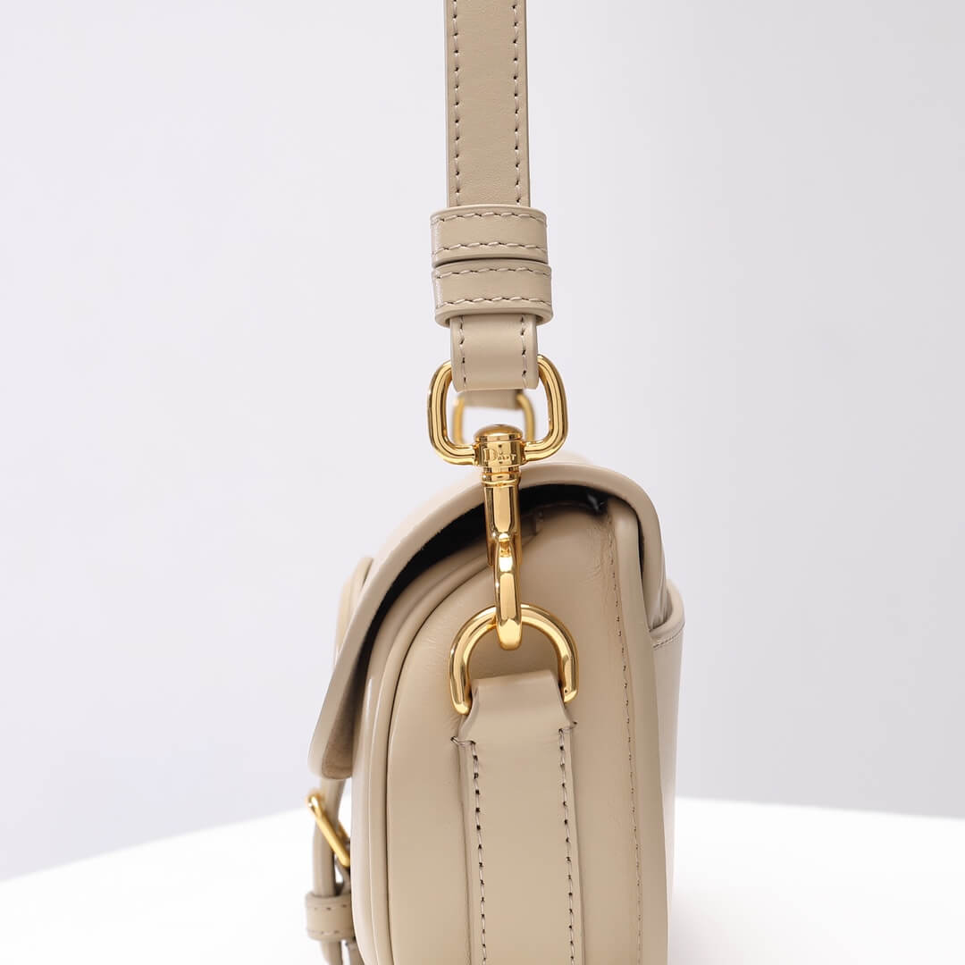 d2029 bobby east west subaxillary bag dirty light grey cowhide bobby