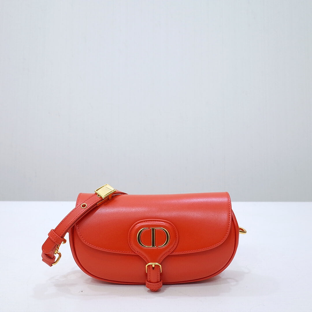 d2029 bobby east west subaxillary bag dirty red cowhide bobby