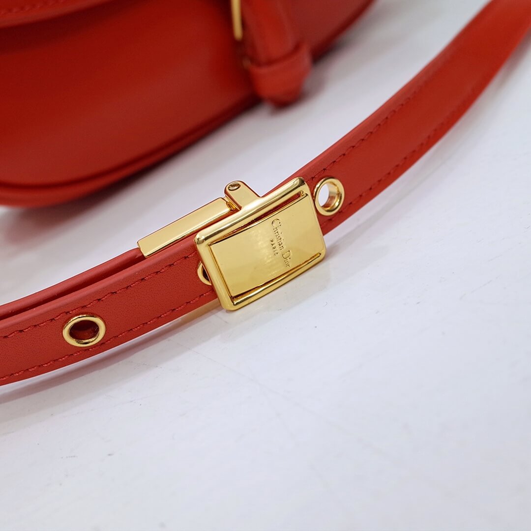 d2029 bobby east west subaxillary bag dirty red cowhide bobby
