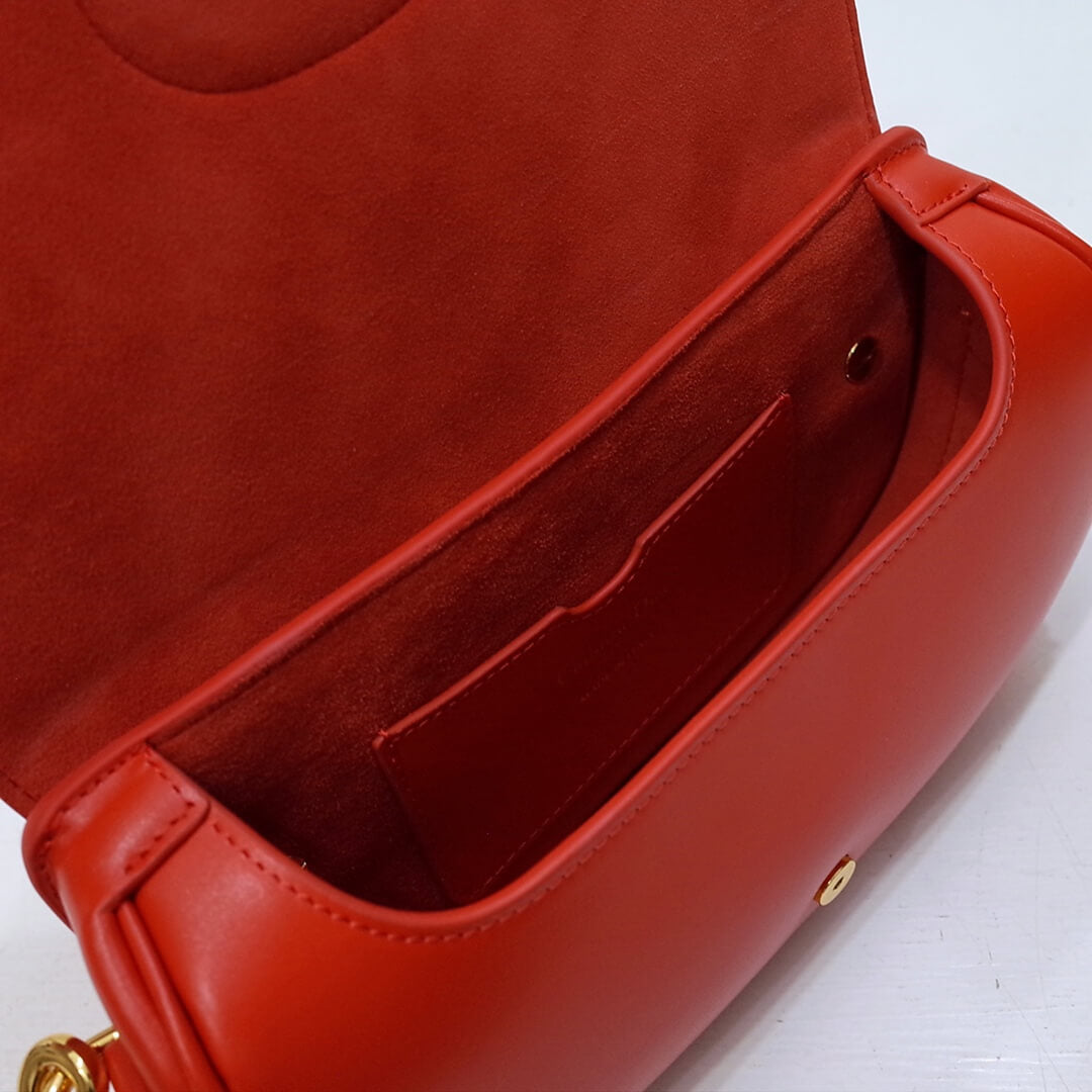 d2029 bobby east west subaxillary bag dirty red cowhide bobby