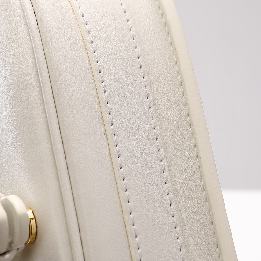d2029 bobby east west subaxillary bag dirty white cowhide bobby