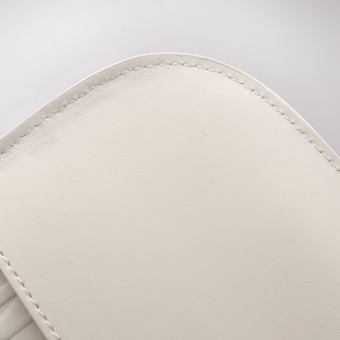 d2029 bobby east west subaxillary bag dirty white cowhide bobby