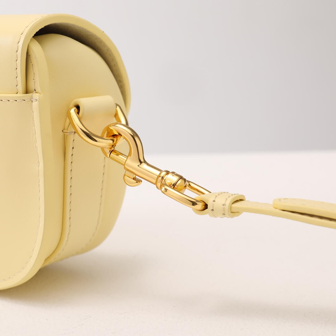 d2029 bobby east west subaxillary bag dirty yellow cowhide bobby