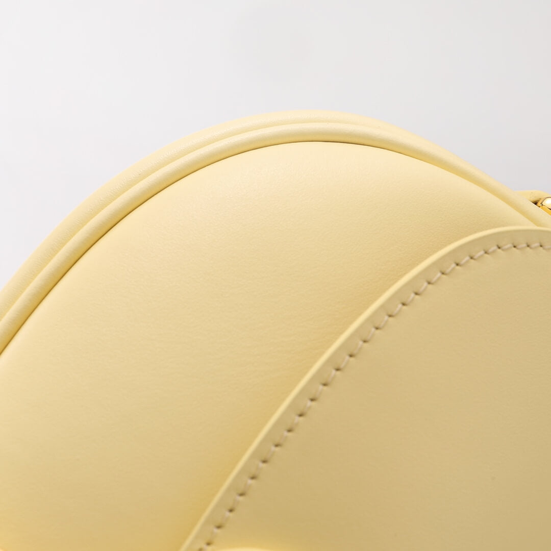 d2029 bobby east west subaxillary bag dirty yellow cowhide bobby