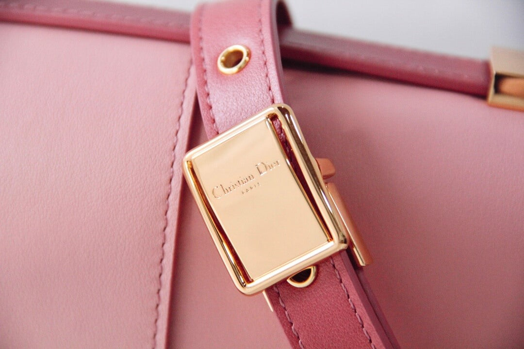 d9006 30 montaigne shoulder bag cross body bags win red cowhide real leather