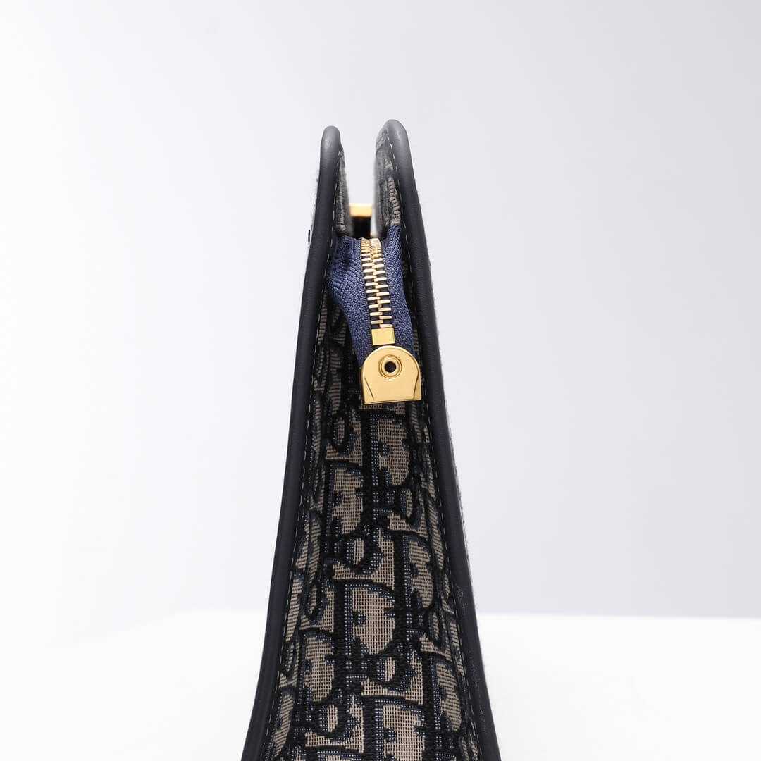 do m928 30 montaigne pouch black 26cm